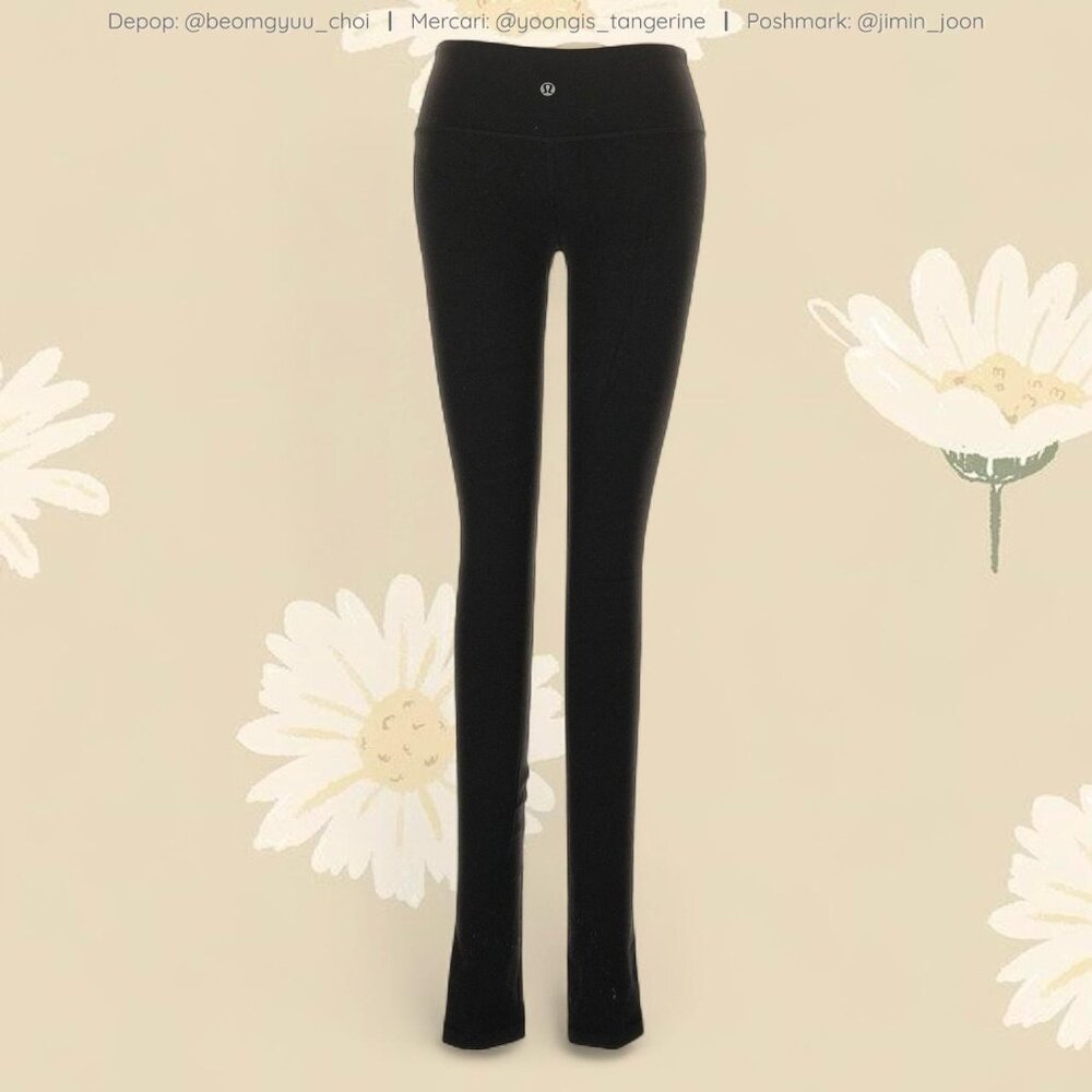 Black low waisted lululemon leggings!